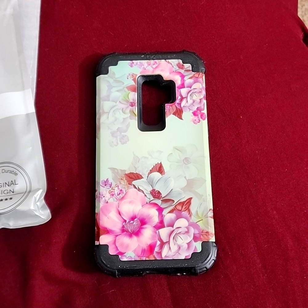 Samsung S9 Plus floral phone case